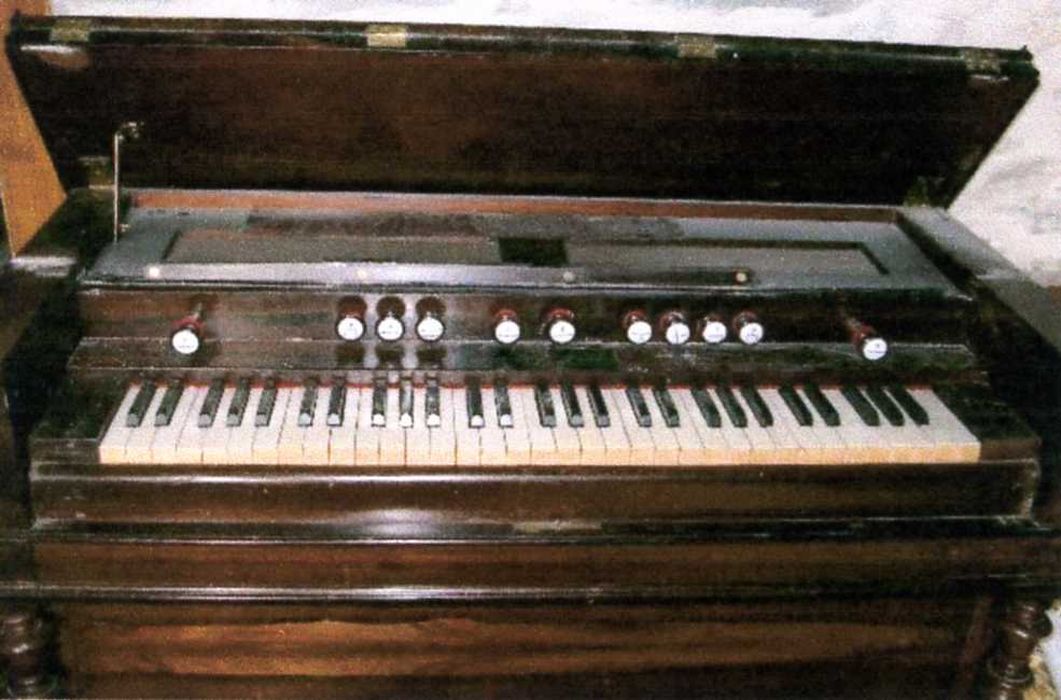 harmonium, vue partielle