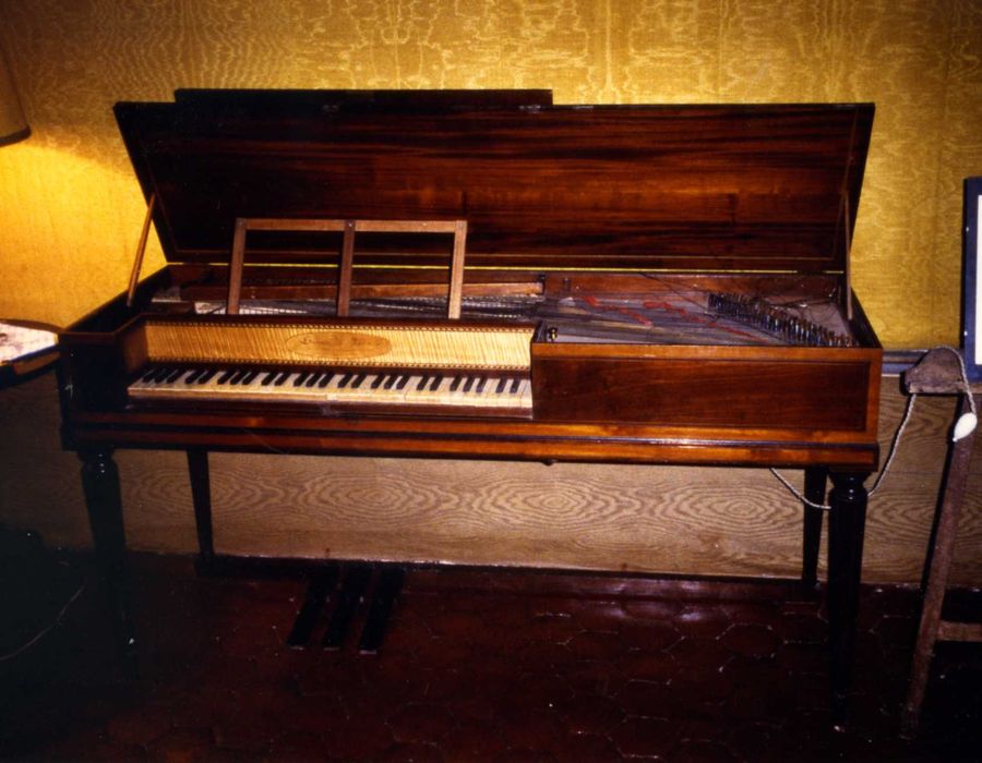 Piano (piano-forte)