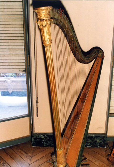 harpe à pédales style Empire - © Ministère de la Culture (France), Médiathèque du patrimoine et de la photographie, Tous droits réservés