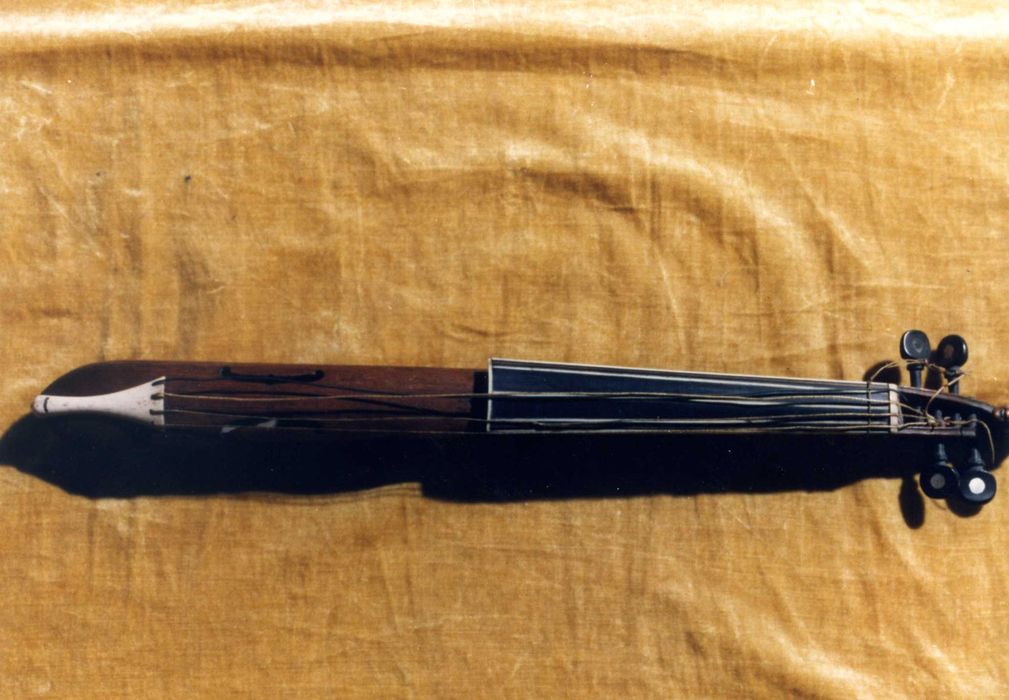 pochette (luth) ou (pochette-bateau) - © Ministère de la Culture (France), Médiathèque du patrimoine et de la photographie, Tous droits réservés