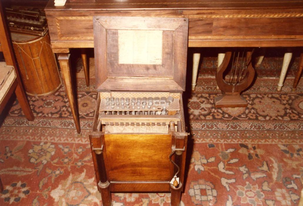 boîte à musique (serinette) - © Ministère de la Culture (France), Médiathèque du patrimoine et de la photographie, Tous droits réservés 