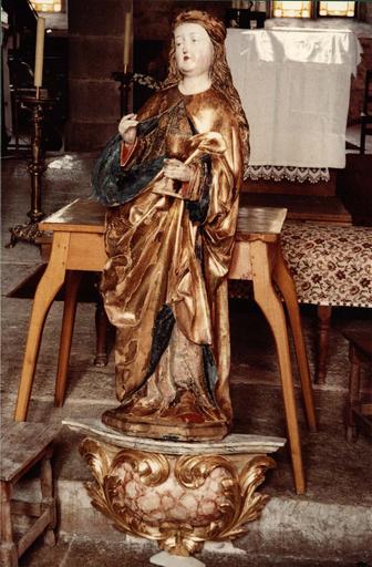 statue : Sainte au calice sur sa console après restauration