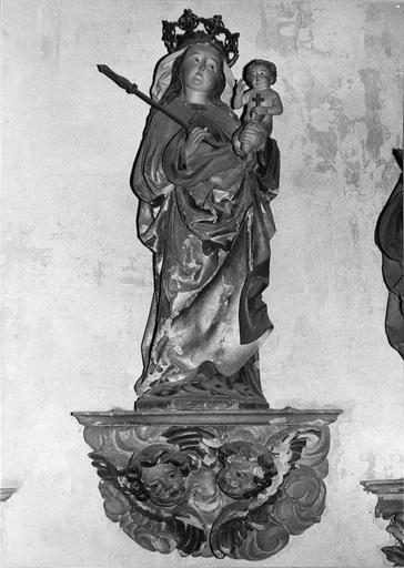 statue et sa console : Vierge à l'Enfant, bois doré polychrome, 16e siècle