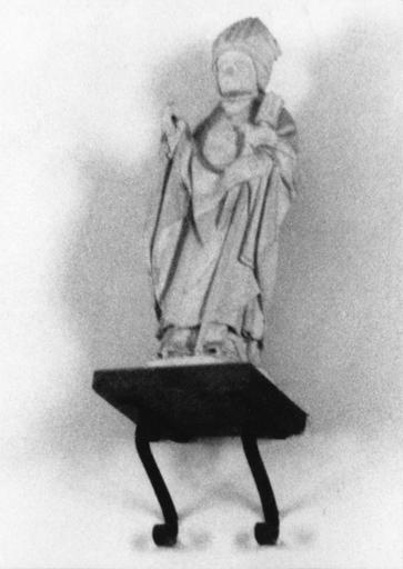 statuette : Saint Evêque, pierre, 16e siècle