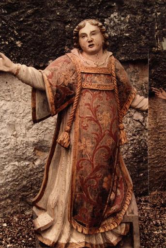 statuette : saint diacre