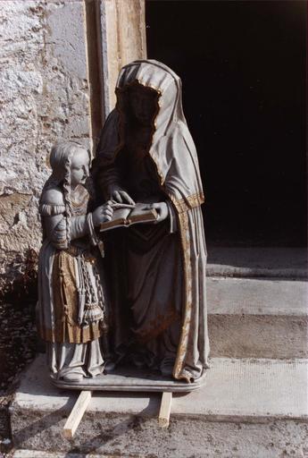 groupe sculpté : Education de la Vierge, provenant du retable