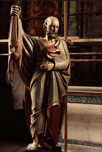 statue du retable du maître-autel : saint, après restauration