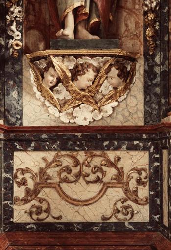 retable du maître-autel, console à têtes d'angelots, après restauration