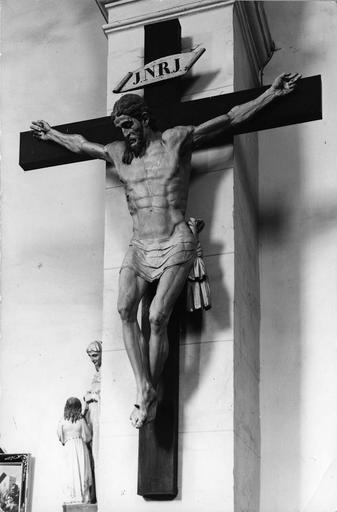 statue : Christ en croix, bois sculpté, 2e moitié 18e siècle