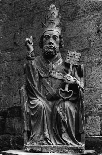 statue : Saint Pierre assis, bois polychrome, 16e siècle