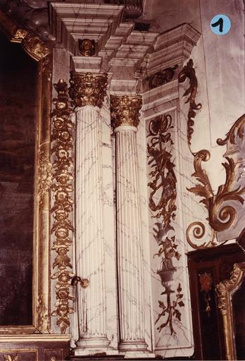 retable du maître-autel, détail des colonnes