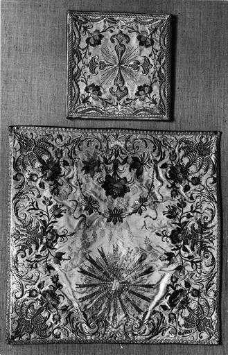 voile de calice et bourse, soie, fils d'or et d'argent, 18e siècle