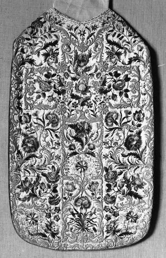 chasuble, soie, fils d'or, début 18e siècle