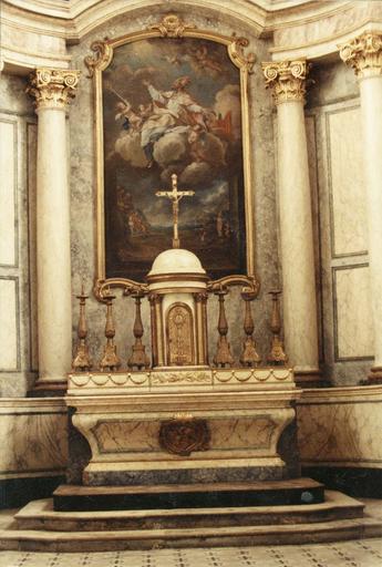 Maître-autel, gradins, tabernacle, retable, tableau : Saint Martin, chandeliers d'autel, clôture de choeur