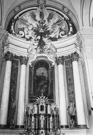 Retable du maître-autel, tabernacle, exposition, garniture d'autel : 6 chandeliers d'autel, 2 statues : Vierge à l'Enfant, Saint François-Xavier