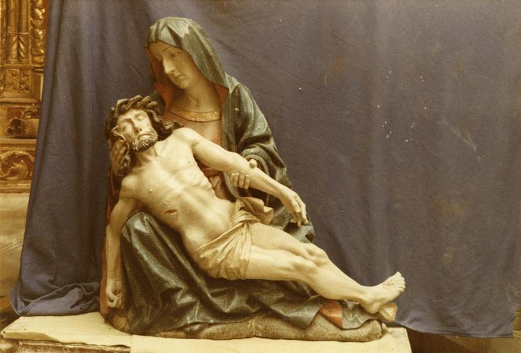 Groupe sculpté : Vierge de Pitié