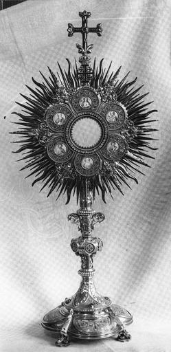 ostensoir, en argent doré, émaux et pierres précieuses - © Ministère de la Culture (France), Médiathèque du patrimoine et de la photographie (objets mobiliers), tous droits réservés