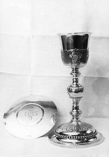 calice, patène, début 19e siècle - © Ministère de la Culture (France), Médiathèque du patrimoine et de la photographie (objets mobiliers), tous droits réservés