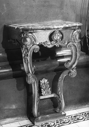console du 19e siècle - © Ministère de la Culture (France), Médiathèque du patrimoine et de la photographie (objets mobiliers), tous droits réservés