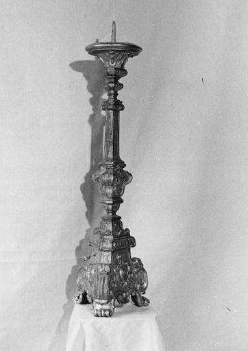 chandelier du maître-autel, début 18e siècle, après restauration - © Ministère de la Culture (France), Médiathèque du patrimoine et de la photographie (objets mobiliers), tous droits réservés