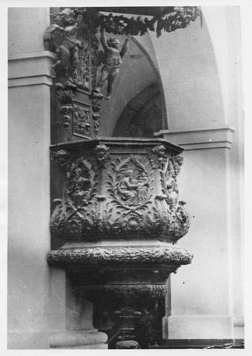 chaire à prêcher, par les frères Poyard, bois sculpté, 18e siècle