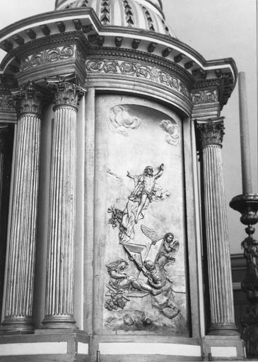 détail de la porte du tabernacle