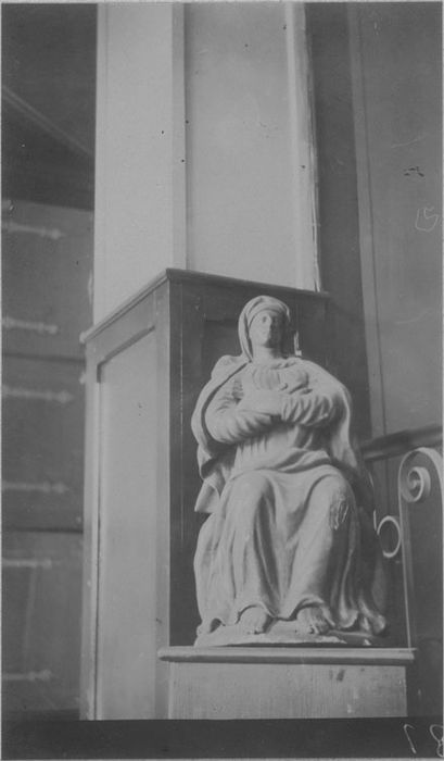 statue : La Vierge assise, vue générale - © Ministère de la Culture (France), Médiathèque du patrimoine et de la photographie, diffusion RMN-GP