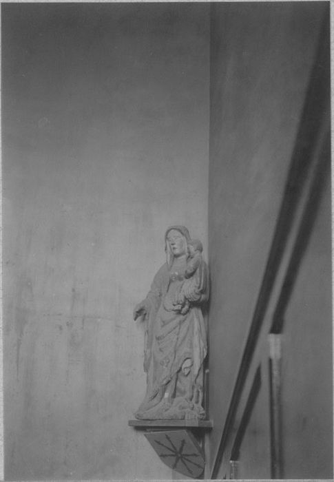 statue : Vierge à l'Enfant, vue générale - © Ministère de la Culture (France), Médiathèque du patrimoine et de la photographie, diffusion RMN-GP