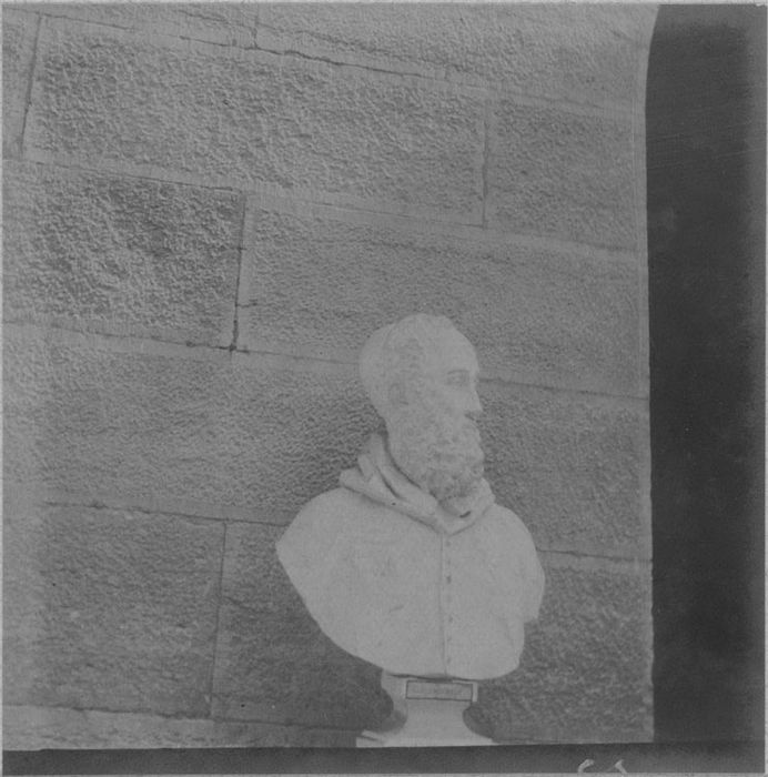 buste : Le Cardinal de Granvelle, vue générale - © Ministère de la Culture (France), Médiathèque du patrimoine et de la photographie, diffusion RMN-GP