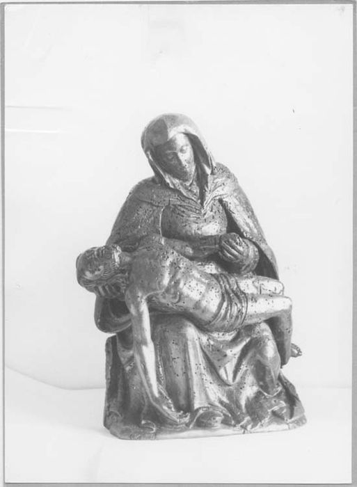 Groupe sculpté : Vierge de Pitié