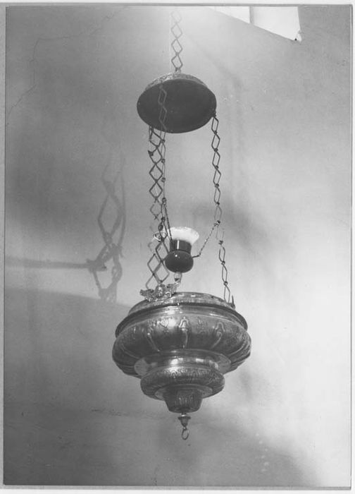 lampe d'église (lampe de sanctuaire) - © Ministère de la Culture (France), Médiathèque du patrimoine et de la photographie, diffusion GrandPalaisRmn Photo