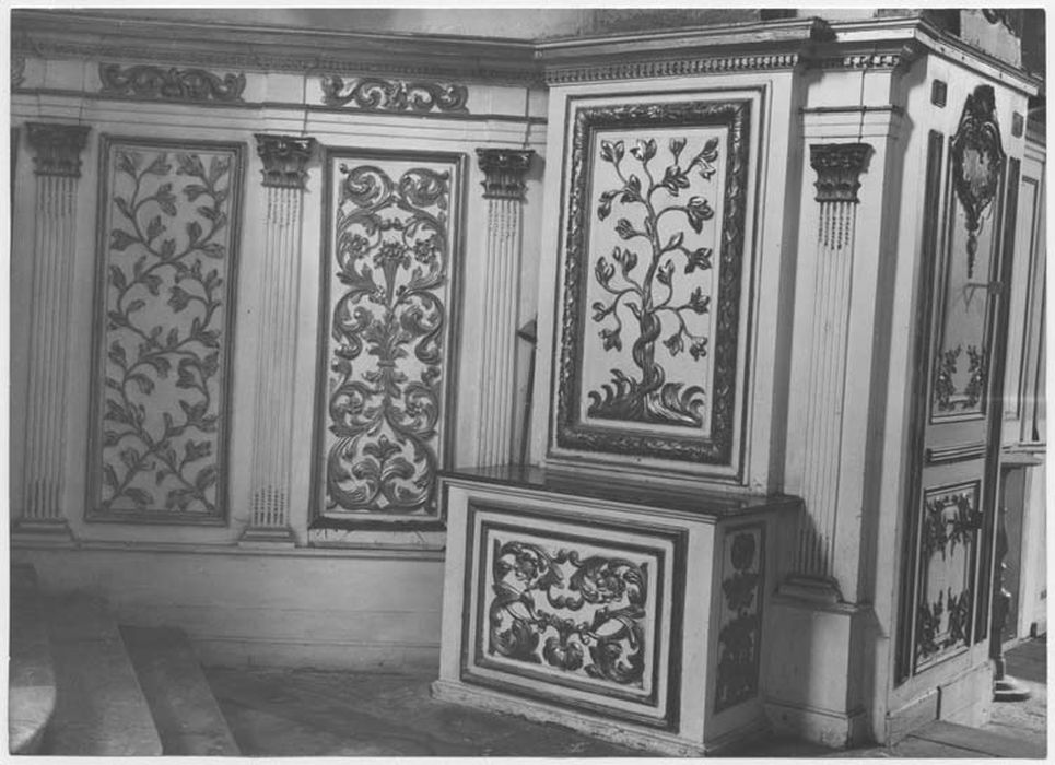 lambris de demi-revêtement,console - © Ministère de la Culture (France), Médiathèque du patrimoine et de la photographie, diffusion GrandPalaisRmn Photo