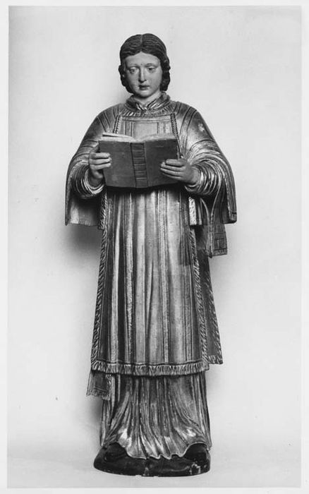 statue : saint diacre lisant