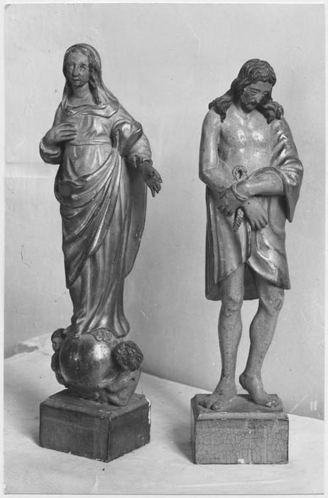 statuettes : Ecce Homo, Vierge sur un globe porté par deux anges