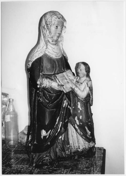 groupe sculpté : Education de la Vierge