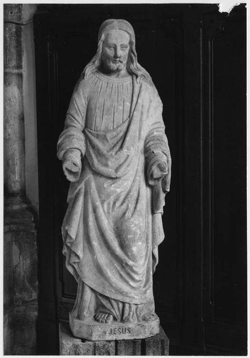 statue : Christ du Sacré-Coeur