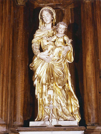 Groupe sculpté : 'Vierge à l'Enfant', bois sculpté, peint et doré - © Ministère de la Culture (France), Médiathèque du patrimoine et de la photographie (objets mobiliers), tous droits réservés
