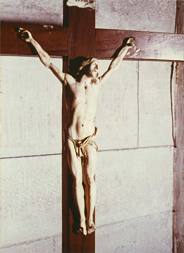 Statue : 'Christ en croix', ivoire sculpté et bois - © Ministère de la Culture (France), Médiathèque du patrimoine et de la photographie (objets mobiliers), tous droits réservés