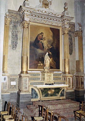 Retable, tableau : 'La Vierge et l'Enfant couronnant de roses un saint moine', retable architecturé en bois sculpté, peint et doré - © Ministère de la Culture (France), Médiathèque du patrimoine et de la photographie (objets mobiliers), tous droits réservés