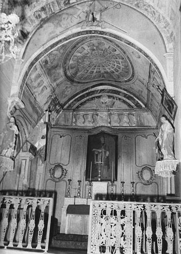 Peinture monumentale : décor de la voûte du choeur représentant des éléments d'architecture en trompe-l'oeil - © Ministère de la Culture (France), Médiathèque du patrimoine et de la photographie (objets mobiliers), tous droits réservés