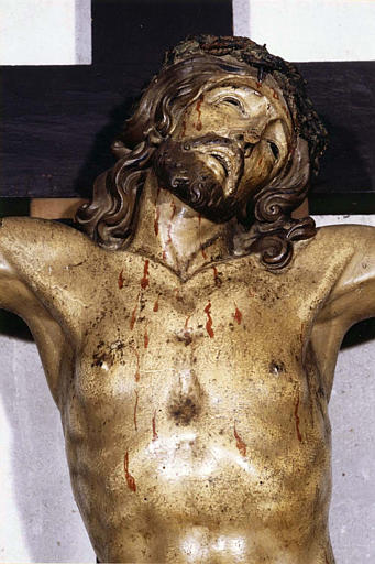 Statue : 'Christ en croix', détail du visage du Christ, bois sculpté, peint - © Ministère de la Culture (France), Médiathèque du patrimoine et de la photographie (objets mobiliers), tous droits réservés