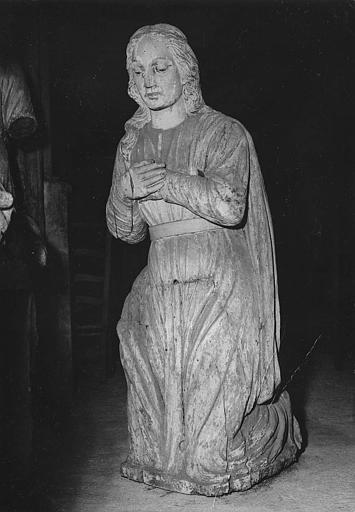 Statue : 'Sainte Marie-Madeleine', élément de la mise au tombeau, bois sculpté, peint
