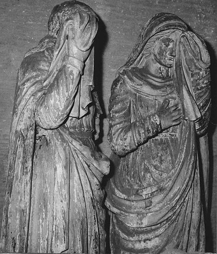 Statues (2) : saint Jean et sainte femme debout, éléments de la mise au tombeau, bois sculpté, peint