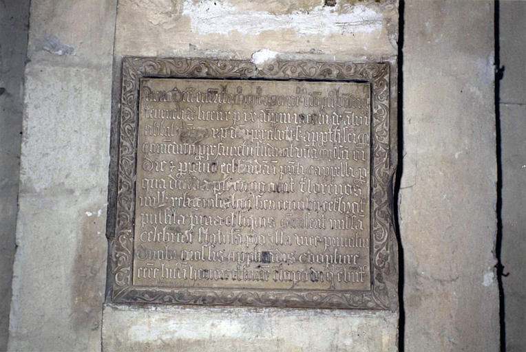 Plaque commémorative de Benoît Thévenet, pierre gravée d'une inscription, 1491 - © Ministère de la Culture (France), Médiathèque du patrimoine et de la photographie (objets mobiliers), tous droits réservés