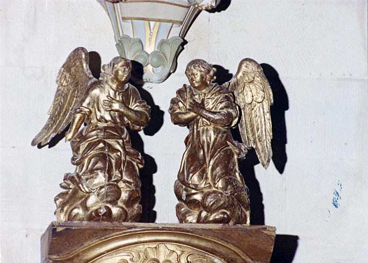 Statues (2) : anges adorateurs en bois sculpté et doré - © Ministère de la Culture (France), Médiathèque du patrimoine et de la photographie (objets mobiliers), tous droits réservés