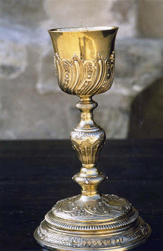 Calice en argent doré à décor d'éléments végétaux, d'écailles et de tressage imitant la vannerie