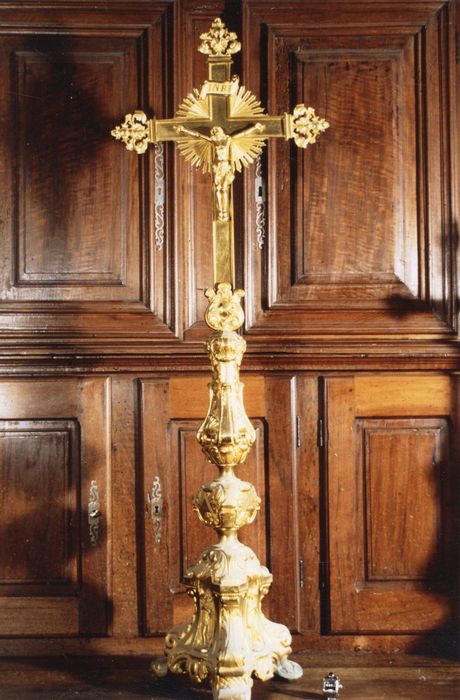 croix d'autel (garniture d'autel n°2) - © Ministère de la Culture (France), Médiathèque du patrimoine et de la photographie, diffusion GrandPalaisRmn Photo