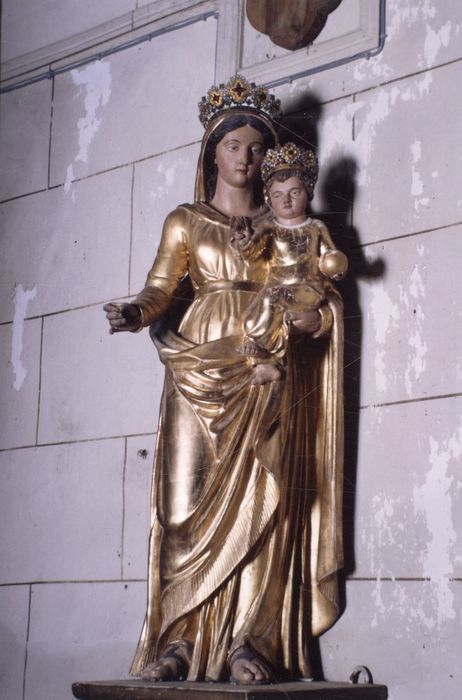 statue : Vierge à l'Enfant