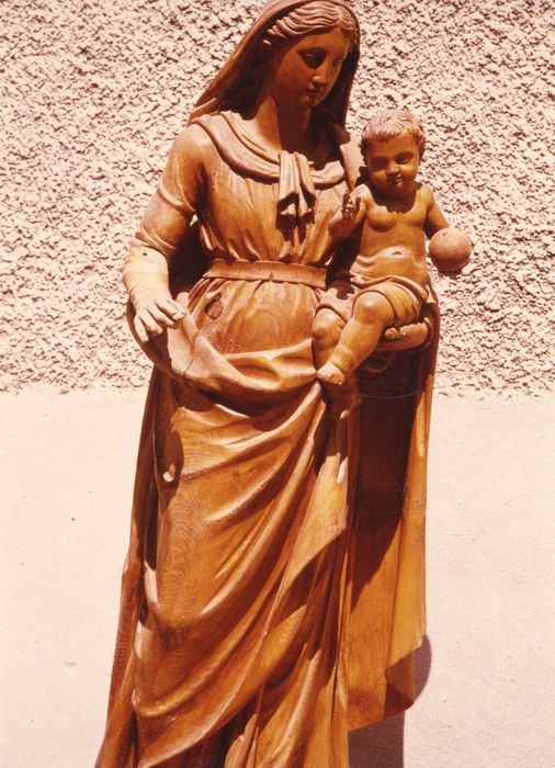 Statue : Vierge à l'Enfant