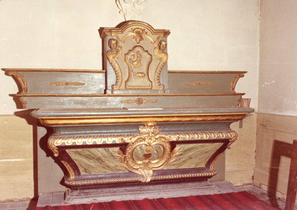 autel, gradin et tabernacle de la quatrième chapelle latérale sud - © Ministère de la Culture (France), Médiathèque du patrimoine et de la photographie, diffusion GrandPalaisRmn Photo